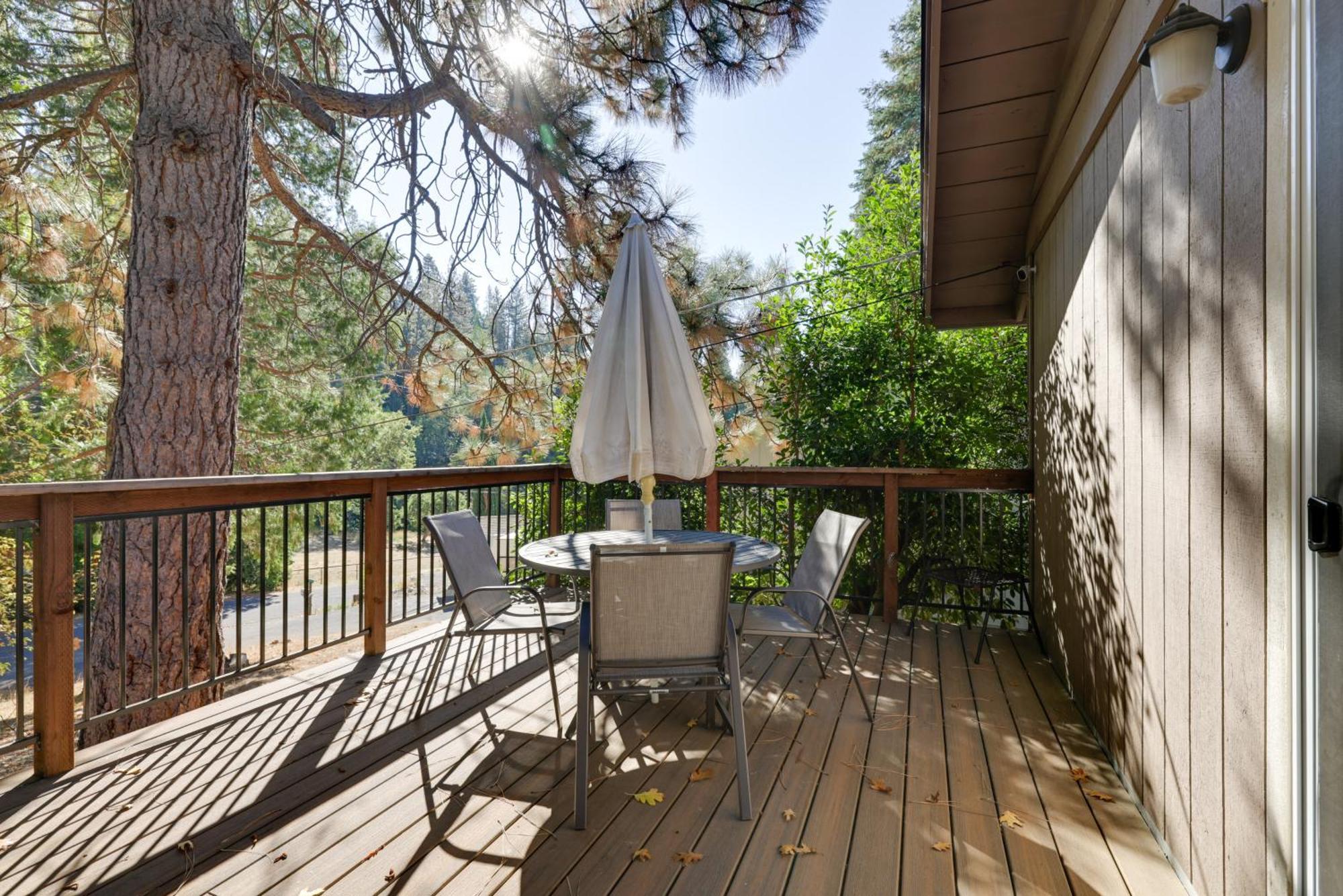 Sherwood Forest Cabin With Deck And Fire Pit! Twain Harte Exterior photo